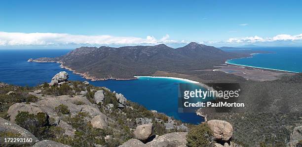 distorted or corrupted image dominated by the color red - wineglass bay stock pictures, royalty-free photos & images