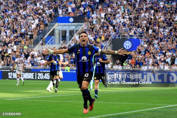 Lautaro Martinez of FC Internazionale celebrates after scoring the his team's second goal during the Serie A TIM match between FC Internazionale and...