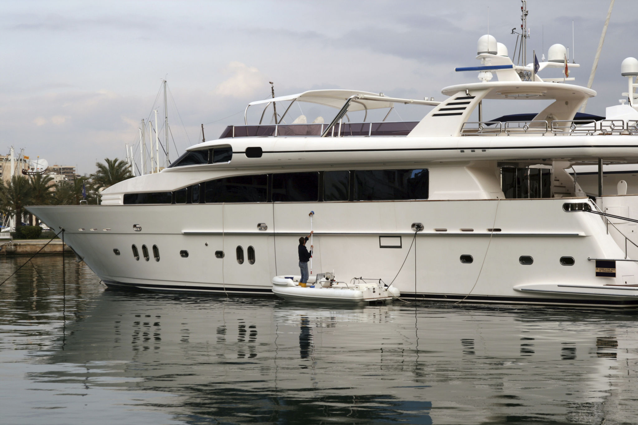 professional yacht cleaning