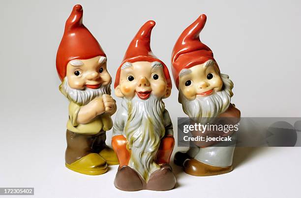アンティークガーデン gnomes - knick knack ストックフォトと画像