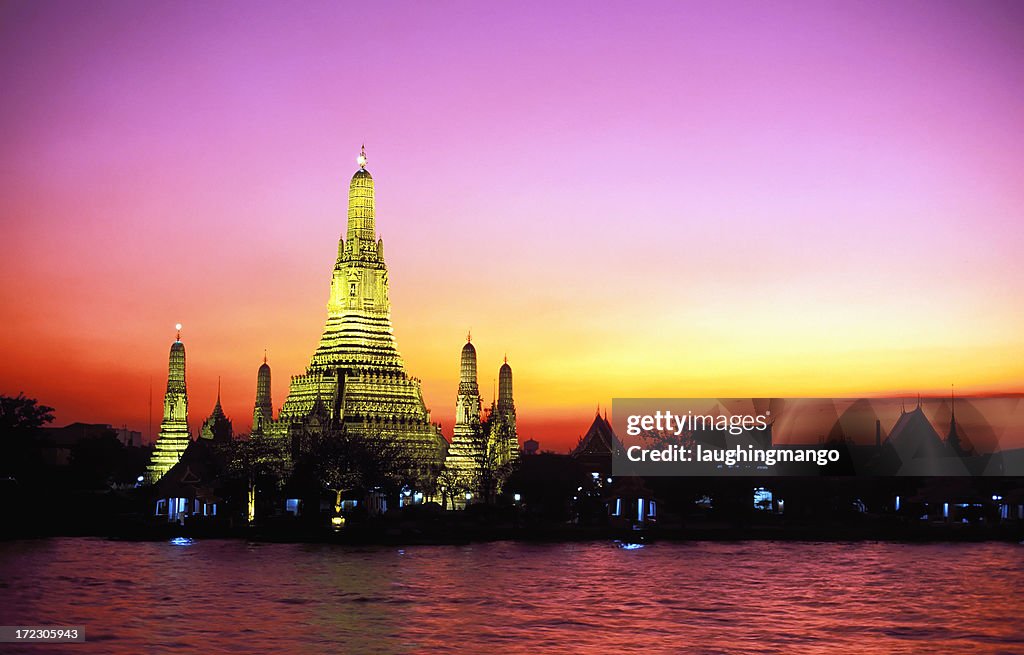 Wat arun temple bangkok thailand