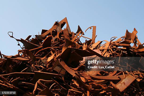 rusty metal and iron # 3 - scrap metal 個照片及圖片檔