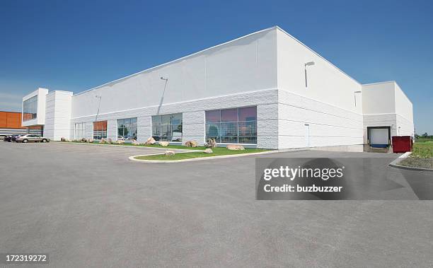 large store exterior - megawinkel stockfoto's en -beelden