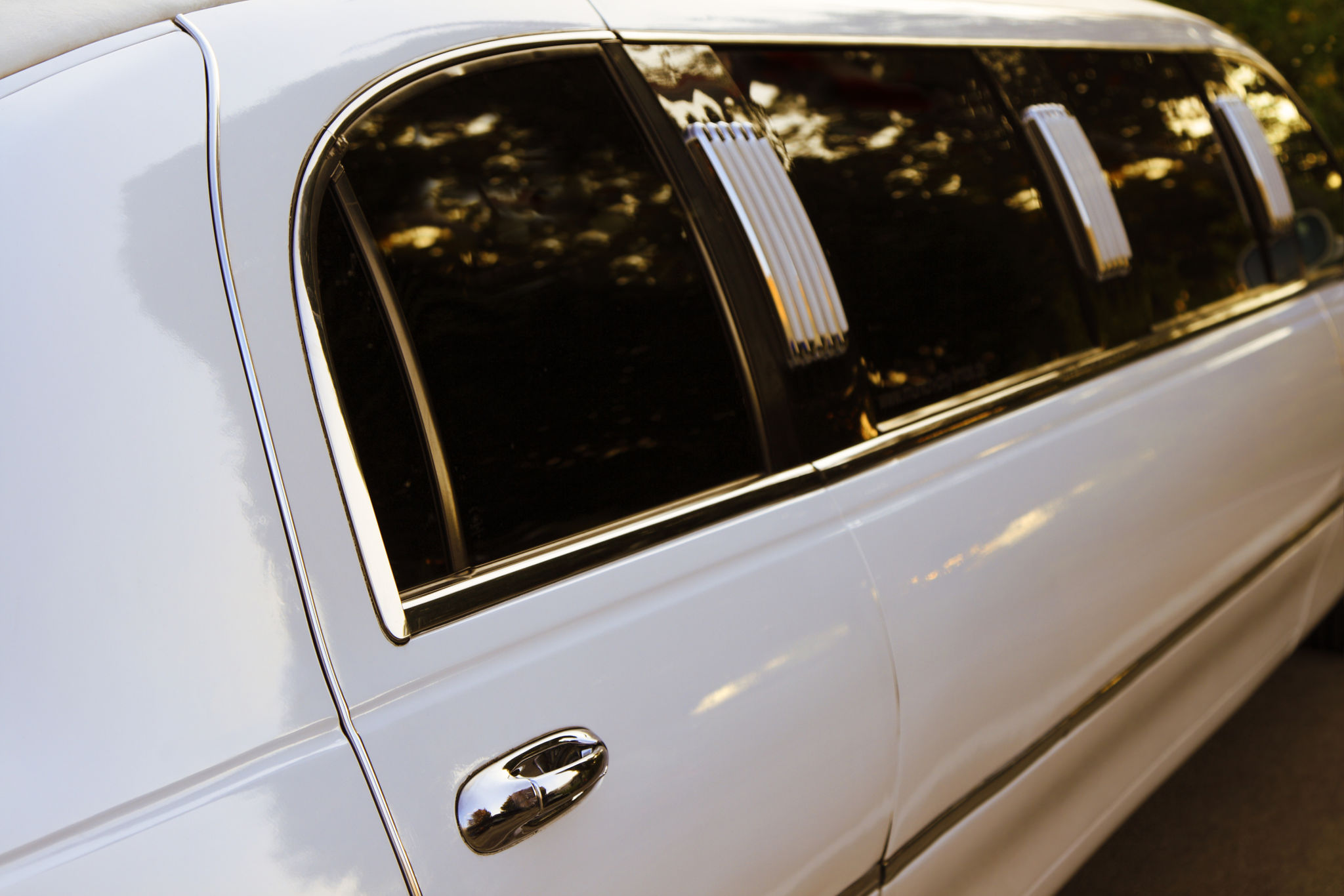 hybrid limousine chicago