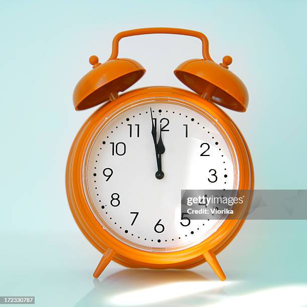alarm clock - 午夜 個照片及圖片檔