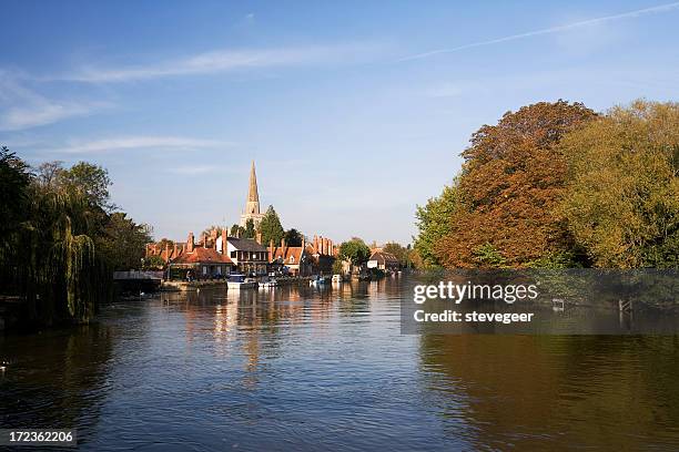 abingdon view from the thames - oxfordshire stock pictures, royalty-free photos & images