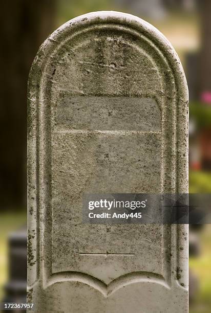 tombstone#2 (mit clipping path - crypt stock-fotos und bilder