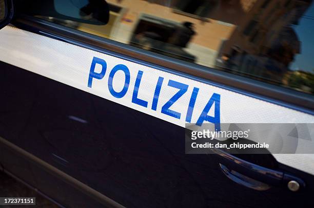 car police - italian culture 個照片及圖片檔
