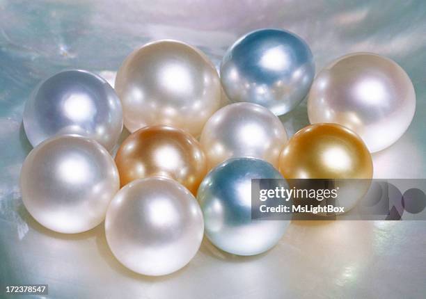 coltura di perle - perle foto e immagini stock