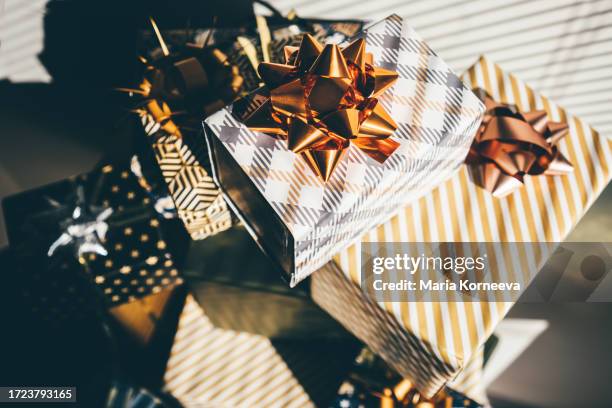 Stack A Ribbon Photos and Premium High Res Pictures - Getty Images