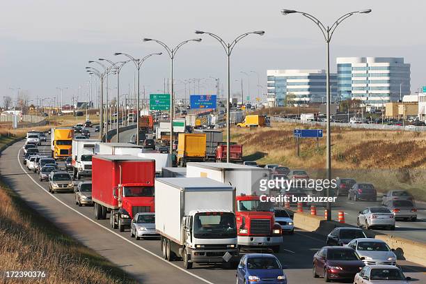 urban rush hour on highway - quebec road stock pictures, royalty-free photos & images