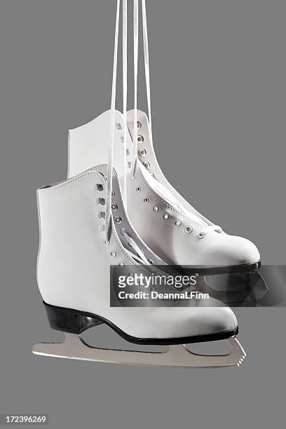 siga la figura - ice skate fotografías e imágenes de stock