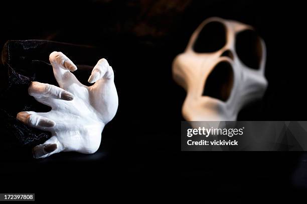 disemboded claw-like hand - very scary monsters stockfoto's en -beelden