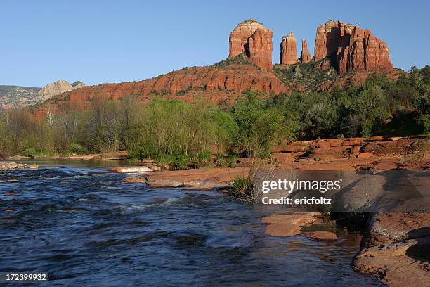 cathedral rock - bosque nacional kaibab fotografías e imágenes de stock