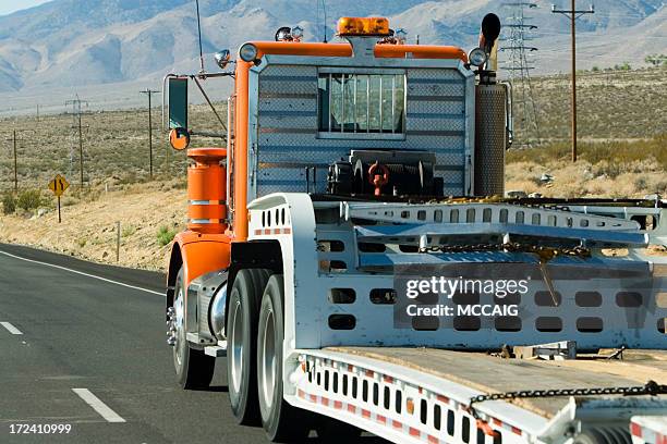 semi truck - tow truck stock pictures, royalty-free photos & images