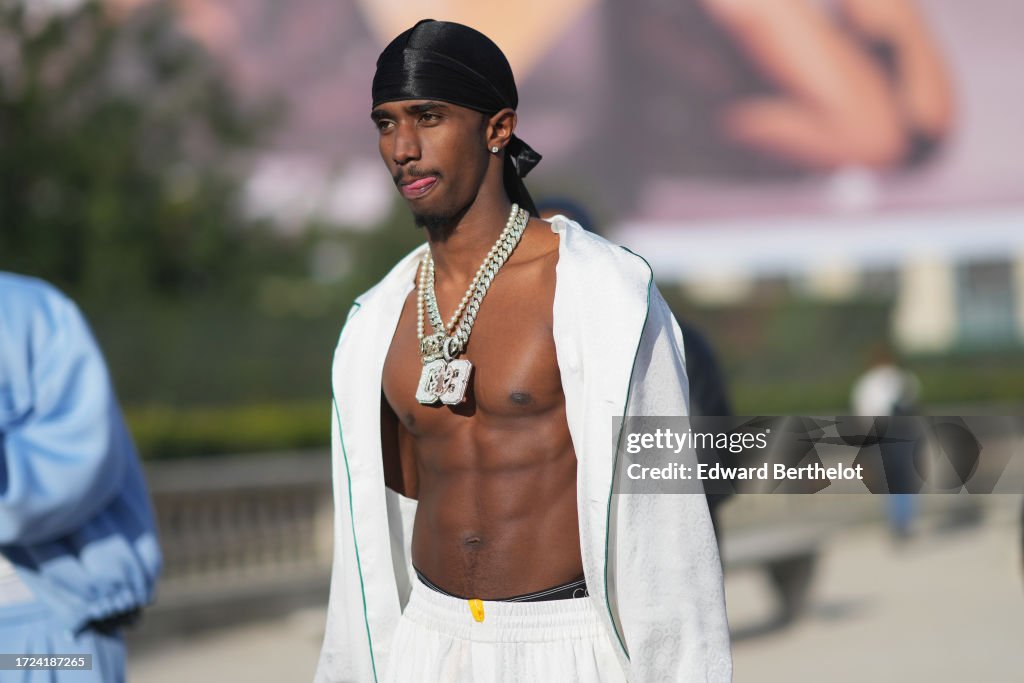 Street Style - Paris Fashion Week - Womenswear Spring/Summer 2024 - Day Seven