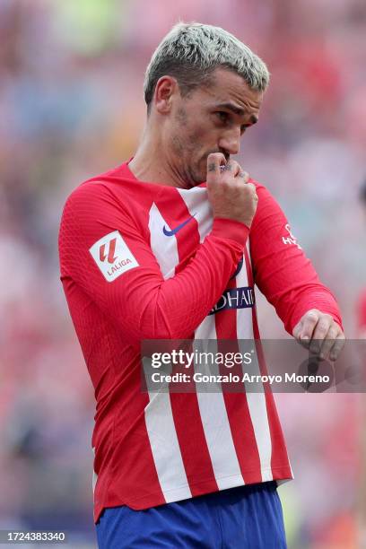 Antoine Griezmann of Atletico Madrid celebrates after scoring the team's second goal from a penalty during the LaLiga EA Sports match between...
