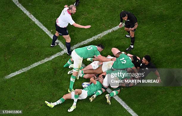 Professional Rugby Rucks 11,085 Ruck Rugby Stock Photos, High-Res Pictures, and Images - Getty ...