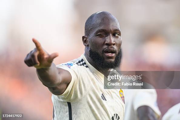 Romelu Lukaku of AS Roma celebrates after scored the second goal for