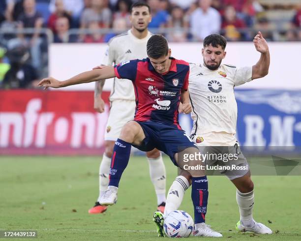 Roma player Houssem Aouar during the Serie A TIM match between Cagliari Calcio and AS Roma at Sardegna Arena on October 08, 2023 in Cagliari, Italy.