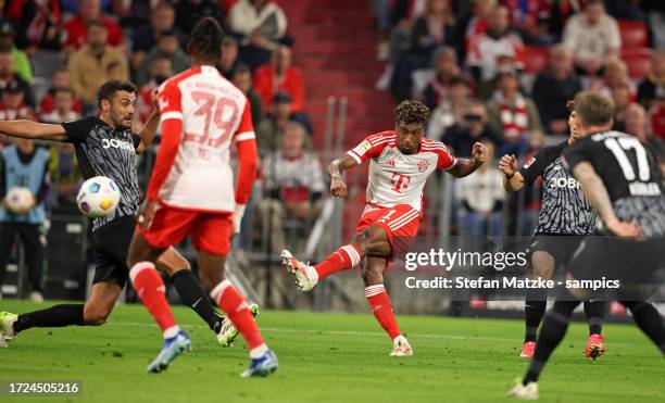 Kingsley Coman of Bayern Muenchen scores the goal 3:0 during the Bundesliga match between FC Bayern München and Sport-Club Freiburg at Allianz Arena...