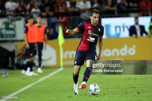 Gaetano Oristanio of Cagliari in action during the Serie A TIM match between Cagliari Calcio and AS Roma at Sardegna Arena on October 08, 2023 in...