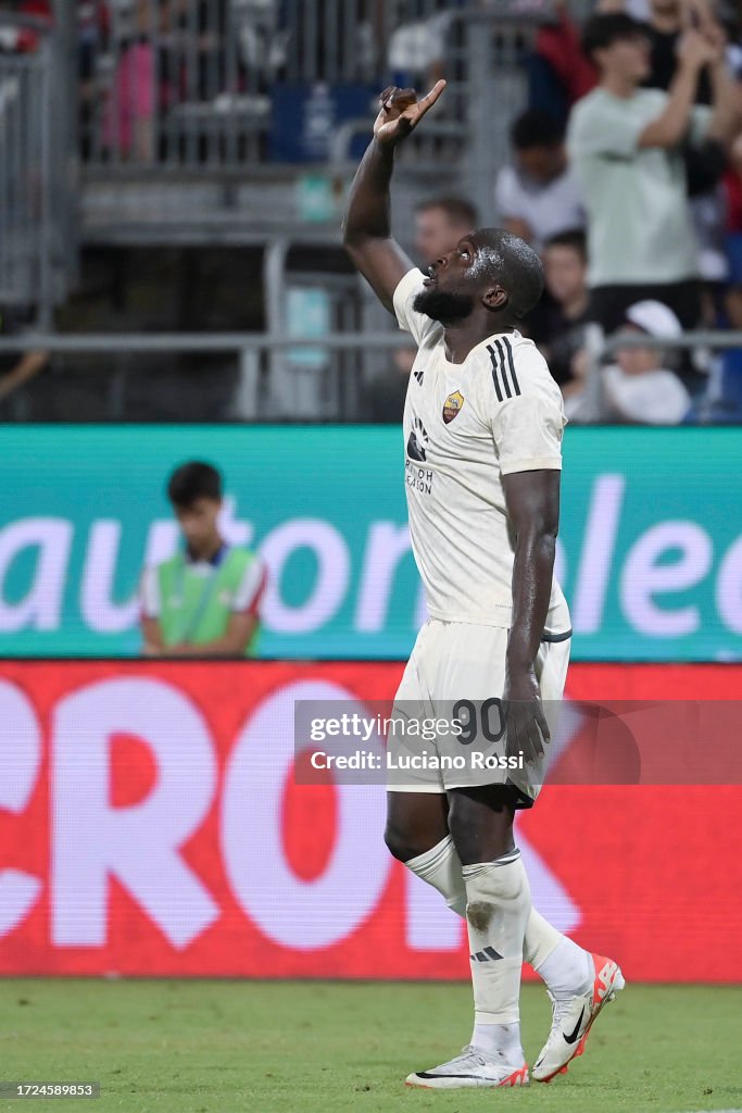 AS Roma player Romelu Lukaku celebrates during the Serie A TIM match