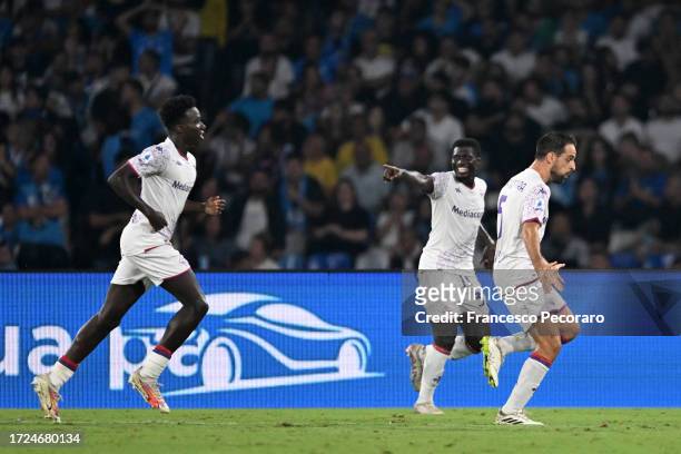 Giacomo Bonaventura of ACF Fiorentina celebrates after scoring their second side goal during the Serie A TIM match between SSC Napoli and ACF...
