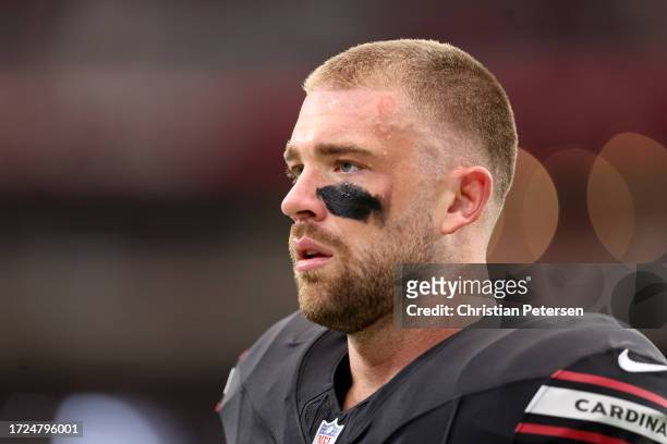 Zach Ertz of the Arizona Cardinals looks on prior to the game against the Cincinnati Bengals at State Farm Stadium on October 08, 2023 in Glendale,...