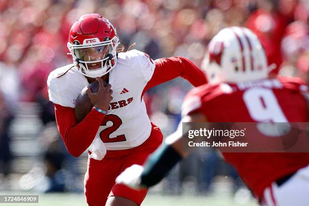 Gavin Wimsatt of the Rutgers Scarlet Knights rushes the ball during the game against the Wisconsin Badgers at Camp Randall Stadium on October 07,...