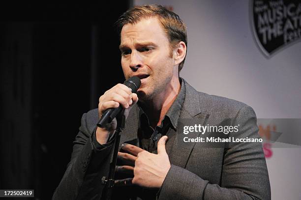 Darren Ritchie Photos and Premium High Res Pictures - Getty Images