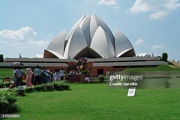 bahai lotus temple - lotus temple new delhi stock pictures, royalty-free photos & images