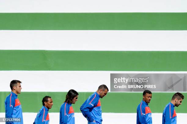 Portugal's Daniel Fernandes, Liedson Muniz, Pedro Mendes, Eduardo Carvalho, "Nani" Cunha e Miguel Veloso arrive for the team's training session at...
