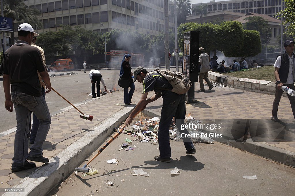 Egypt Protests Intensify As Army Deadline Approaches