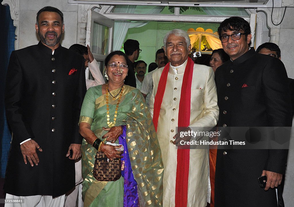 50th Wedding Anniversary Of Veteran Actors Ramesh Deo And Seema Deo
