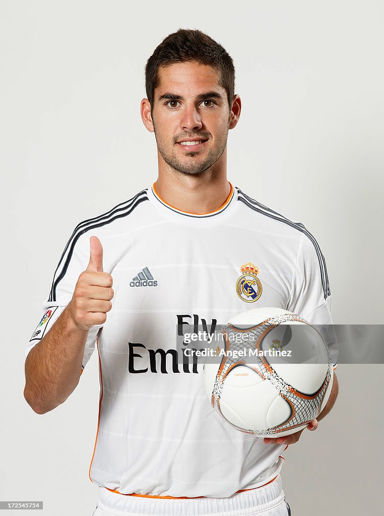 Isco Joins Real Madrid CF