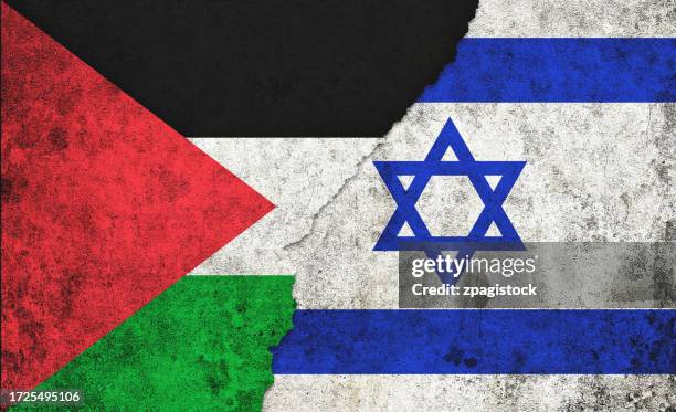 israeli - palestinian flag mural on wall - israel palestine conflict - palestine foto e immagini stock