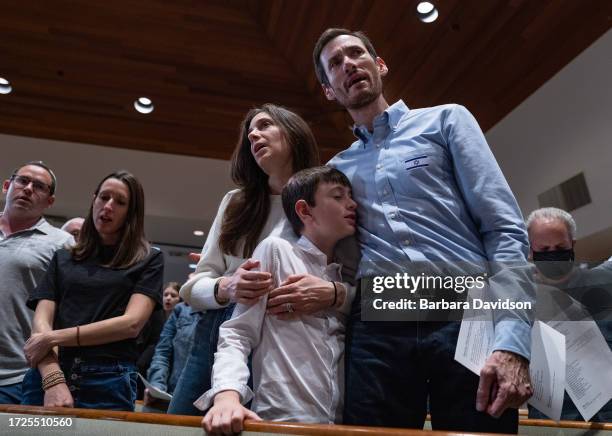 Gabe Rayer 54,860 Israel Prayer Stock Photos, High-Res Pictures, and Images ...