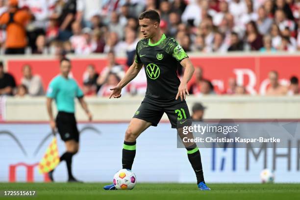 Yannick Gerhardt of VfL Wolfsburg in action during the Bundesliga match between VfB Stuttgart and VfL Wolfsburg at MHPArena on October 07, 2023 in...