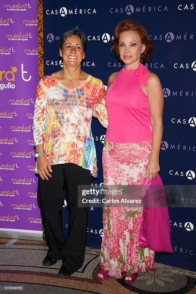 Paloma San Basilio Receives 'Muestra-T' 2013 Awards