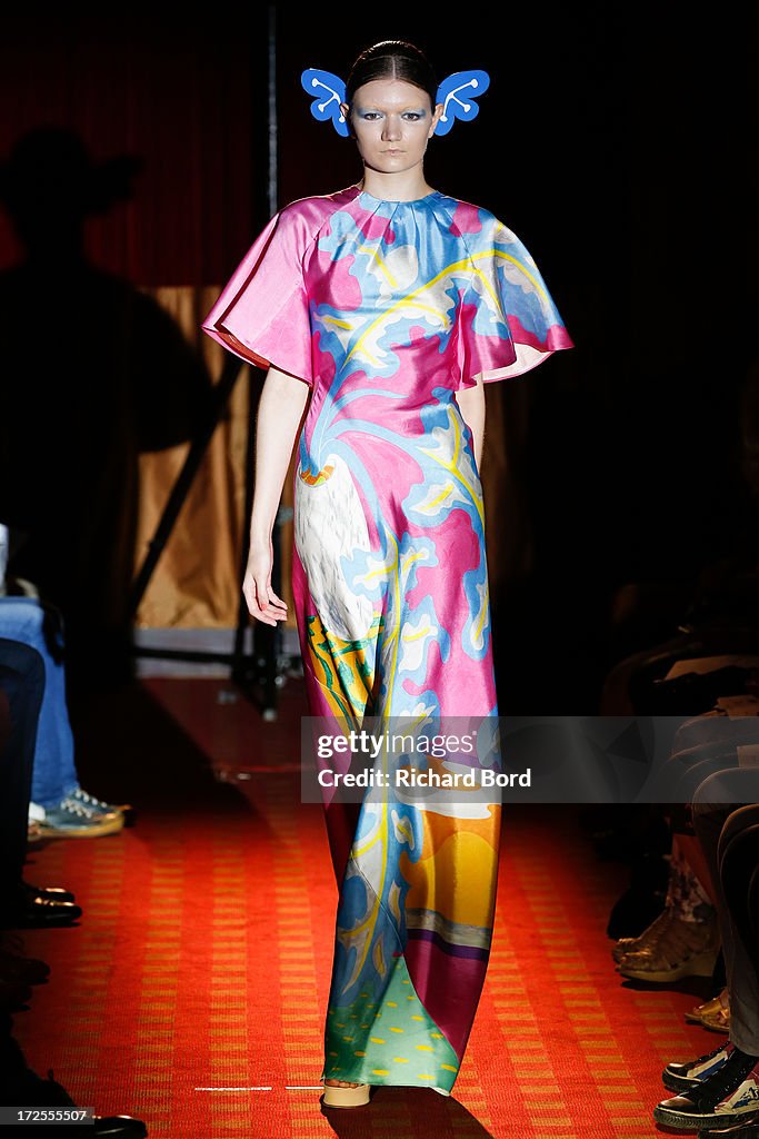 Yoshiki Hishinuma Couture  : Runway - Paris Fashion Week Haute-Couture F/W 2013-2014