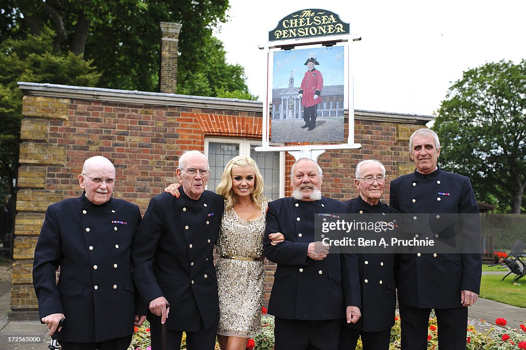 Katherine Jenkins Performs For The Chelsea Pensioners