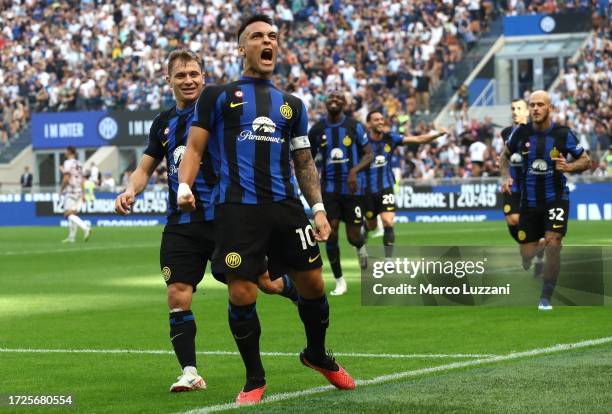 Lautaro Martinez of FC Internazionale celebrates his goal during the Serie A TIM match between FC Internazionale and Bologna FC at Stadio Giuseppe...