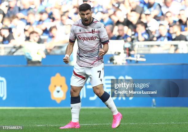 Riccardo Orsolini of Bologna FC celebrates his goal during the Serie A TIM match between FC Internazionale and Bologna FC at Stadio Giuseppe Meazza...