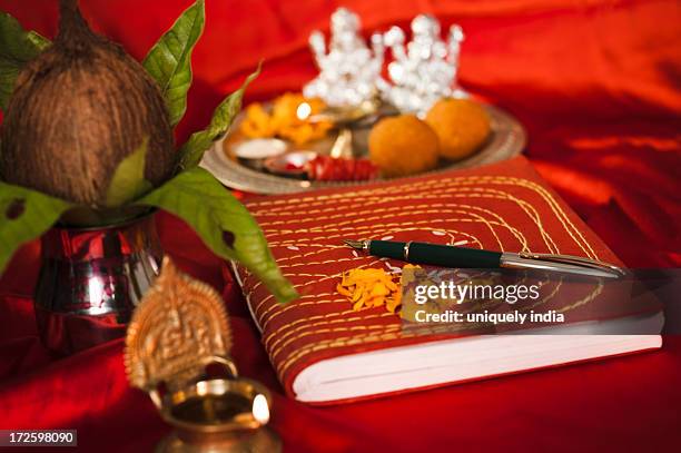 lakshmi pujan with ledger book during diwali festival - lakshmi puja 個照片及圖片檔