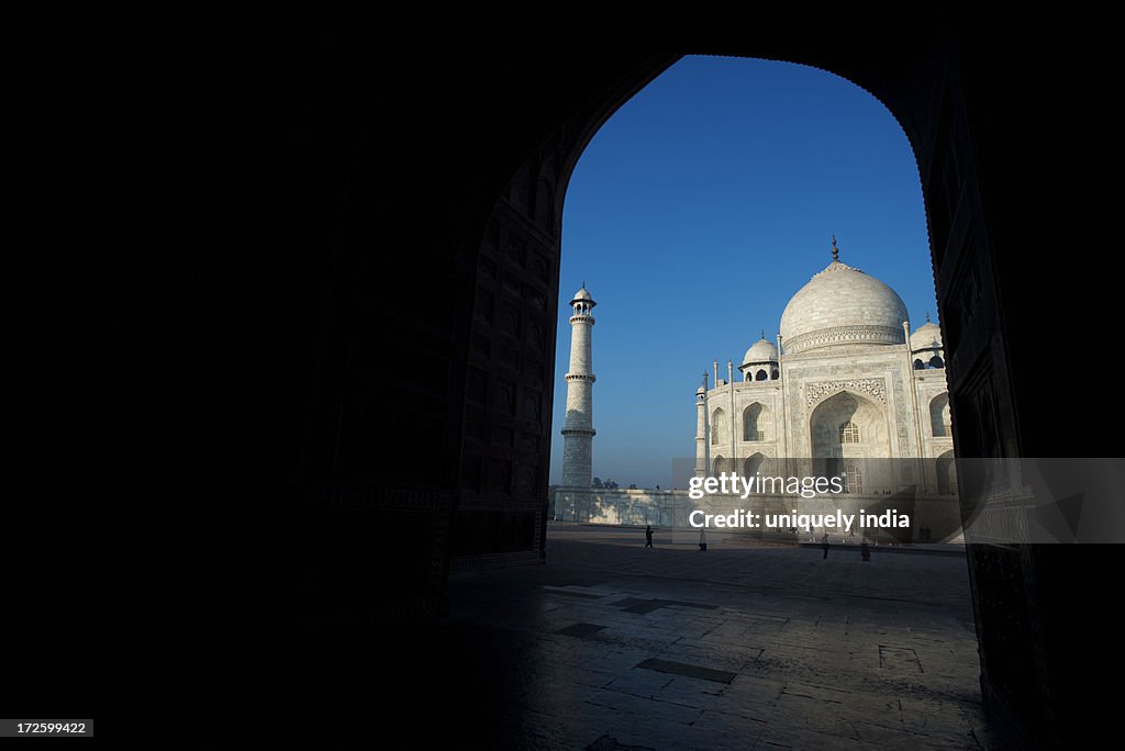 View of the Taj Mahal through archway, Agra, Uttar Pradesh, India