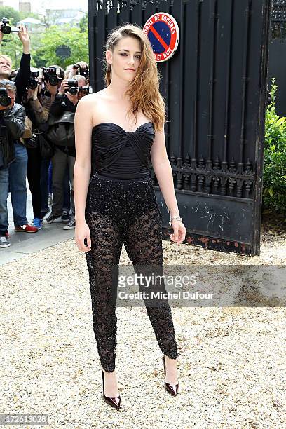 Kristen Stewart arrives to attend the Zuhair Murad show as part of Paris Fashion Week Haute-Couture Fall/Winter 2013-2014 at Hotel de Montmorency on...