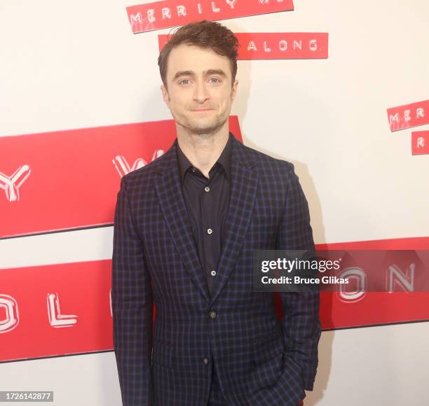 Daniel Radcliffe Merrily We Roll Along Fotograf as E Im genes De Stock daniel-radcliffe-merrily-we-roll-along-fotograf-as-e-im-genes-de-stock