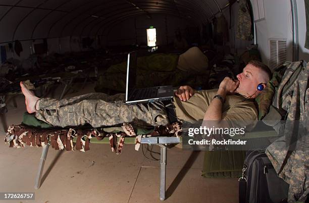 relaxing soldier - kuwait military stock pictures, royalty-free photos & images