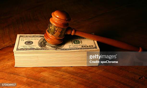 settle out of court - money law stock pictures, royalty-free photos & images